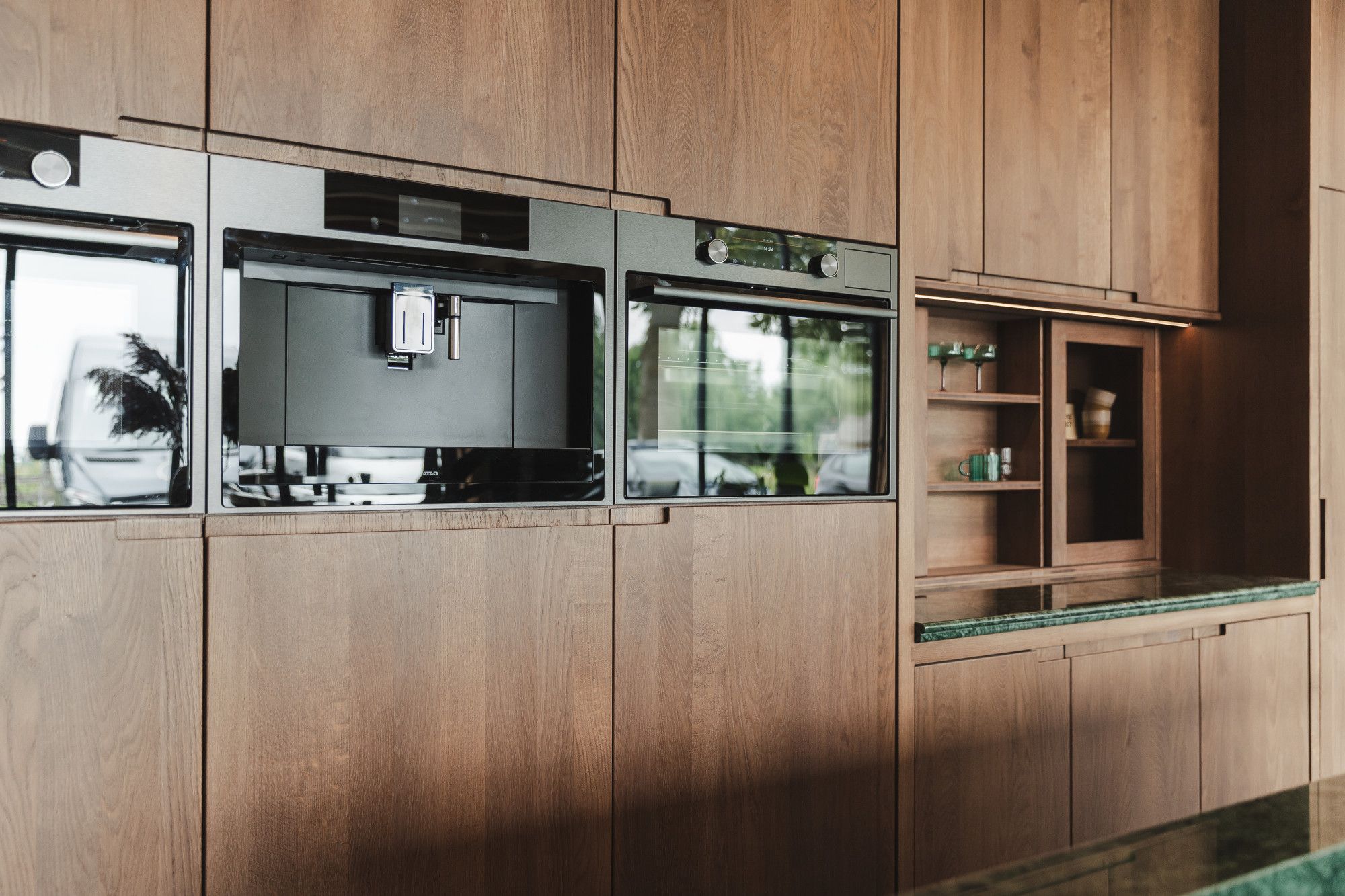 Detail in keuken met ingebouwde apparatuur