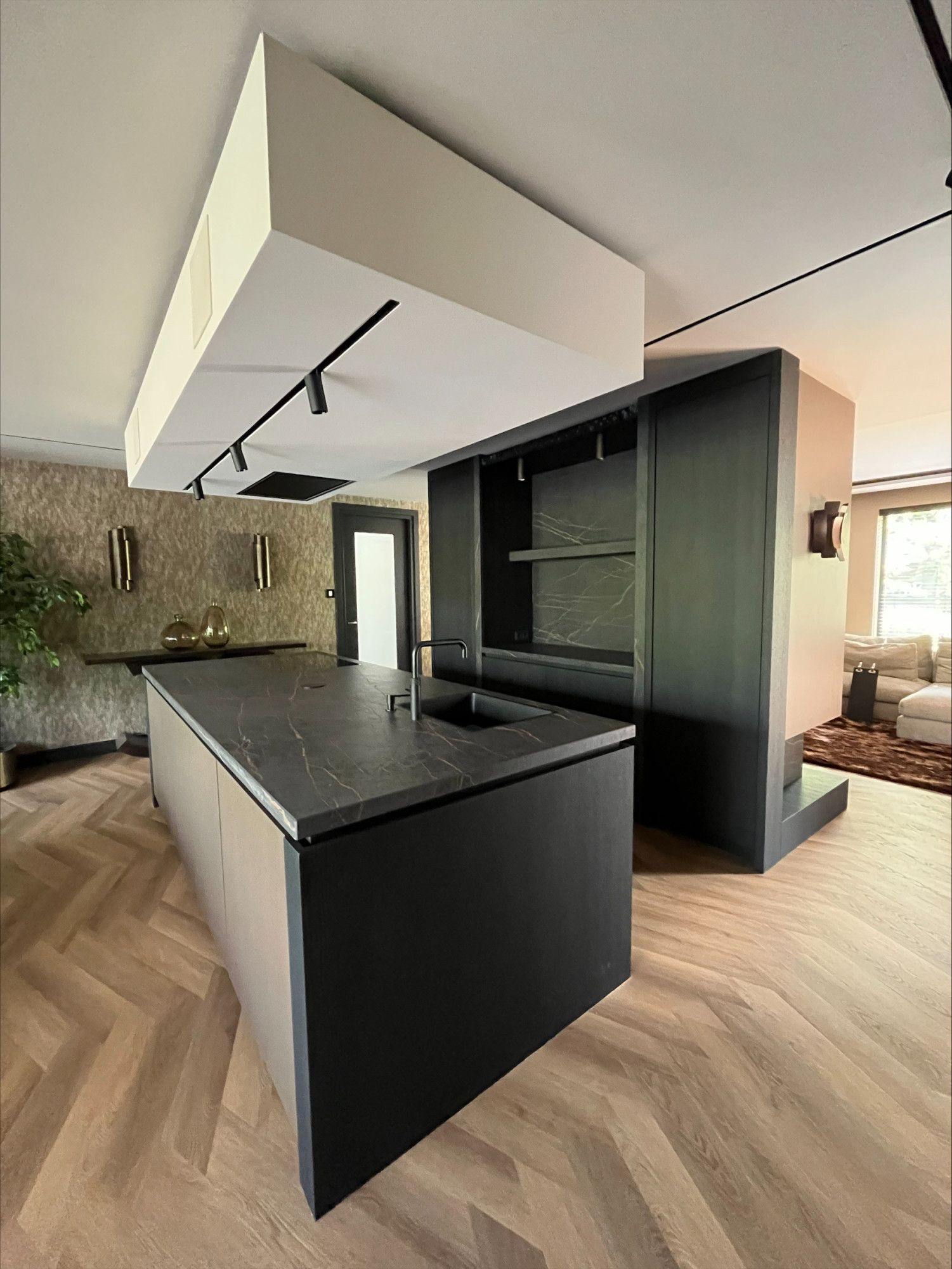 kookeiland-met-dekton-laurent-blad.jpeg